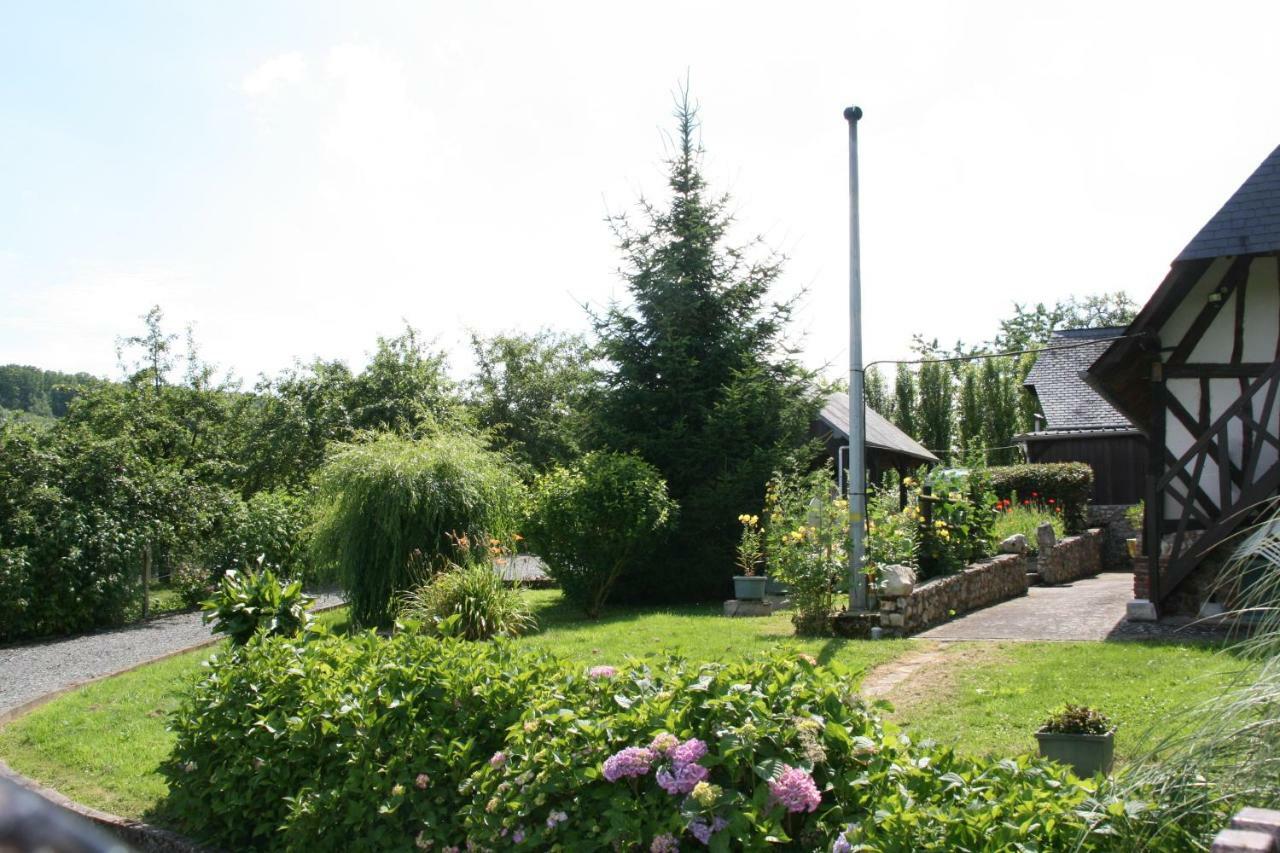 Le Clos Des Hortensias Toutainville Exterior photo