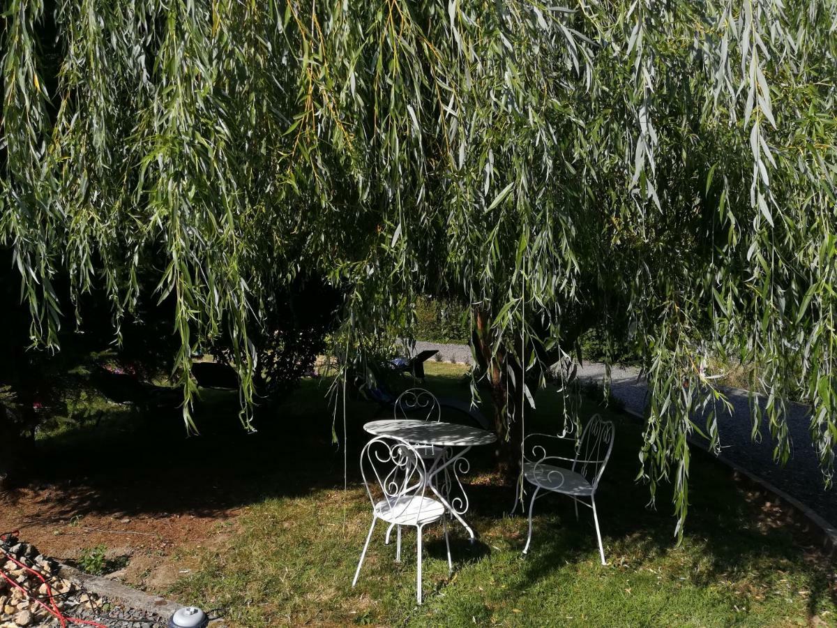 Le Clos Des Hortensias Toutainville Exterior photo